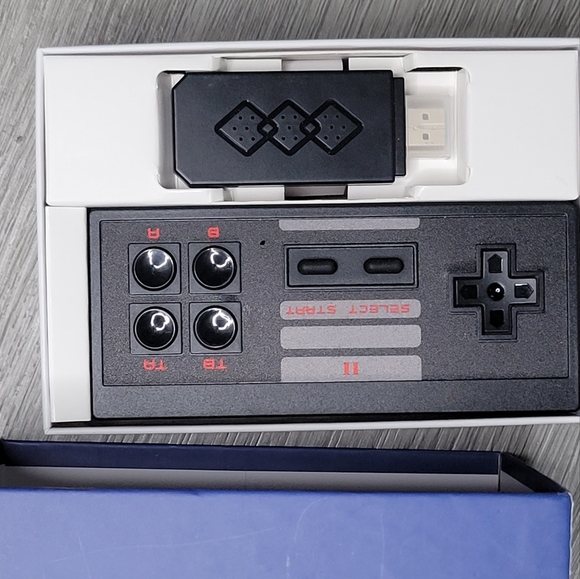 Extreme Mini Game Box EMX-041 HD 8 BIT Entertainment System - Picture 2 of 3